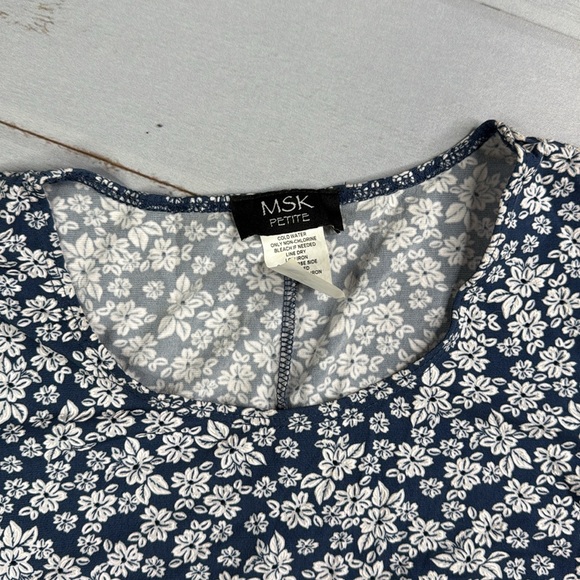 MSK Petite Lightweight Cap Sleeve Floral Dress Size Petite Medium - Picture 2 of 6